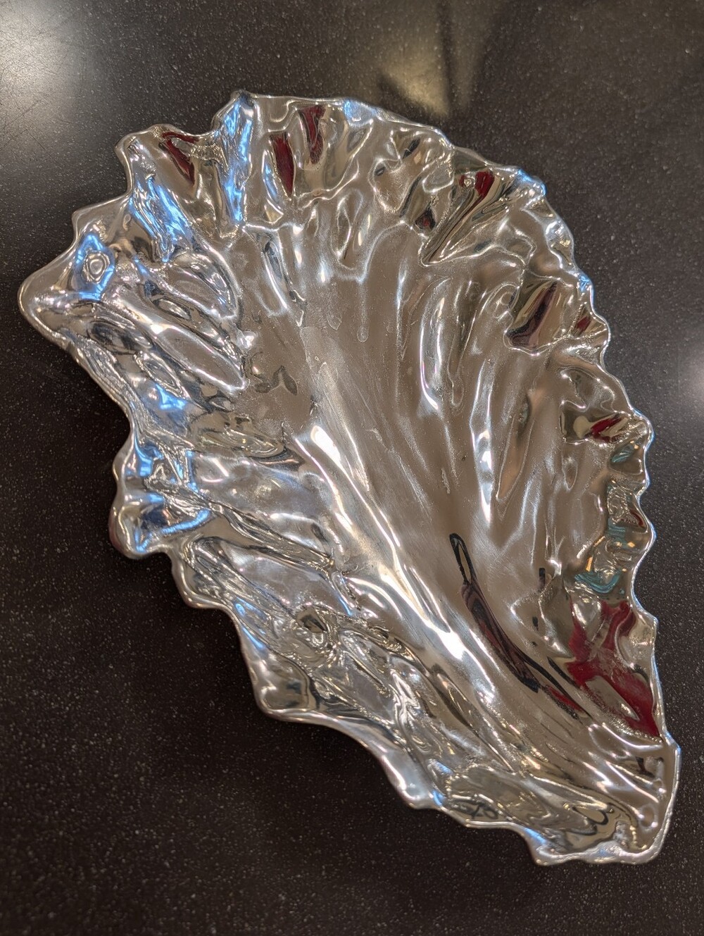 vintage MARIPOSA BRILLIANTE shiny lettuce leaf bowl